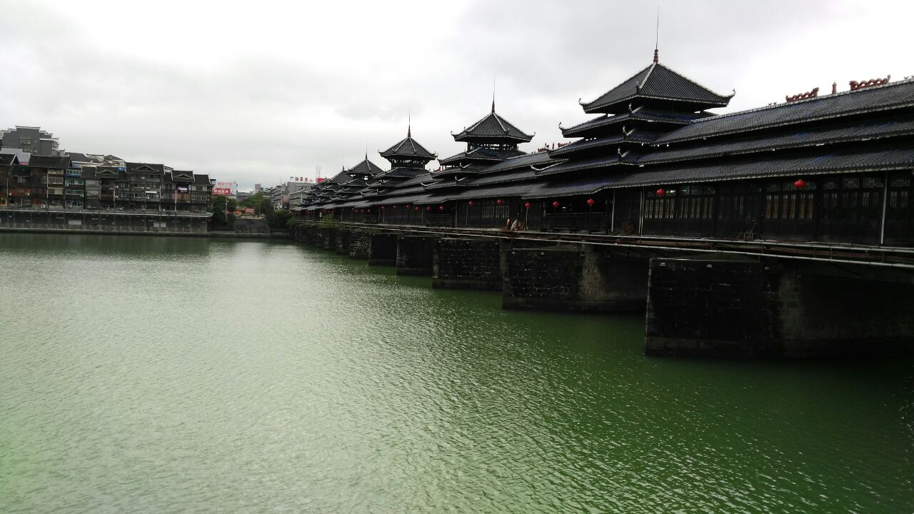 ‘beat365亚洲体育官方网站’梅花社区:抓好清明节山林防火巡防工作(图1) beat·365